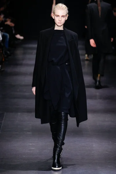 Look 8